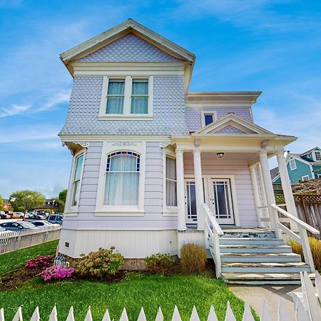 Lilac Victorian Downstairs Eureka Bilik gambar